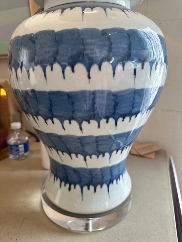 Blue and White Drip Porcelain Table Lamp on Acrylic Base