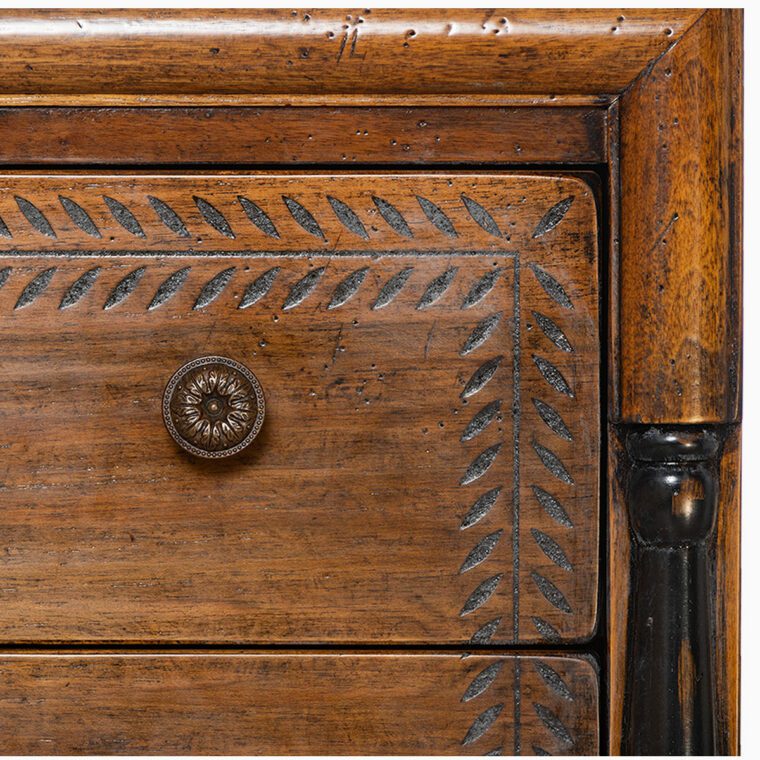 Laurel Leaf Motif Chest