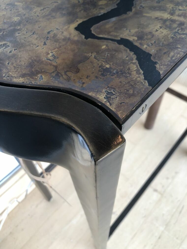 Bern Acid Washed and Brass Console - Image 4