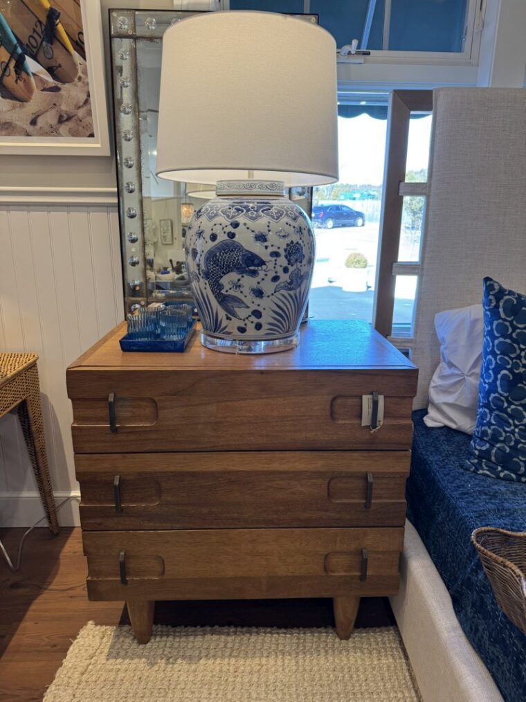 Blue and White Fish Jar Lamp - Image 7